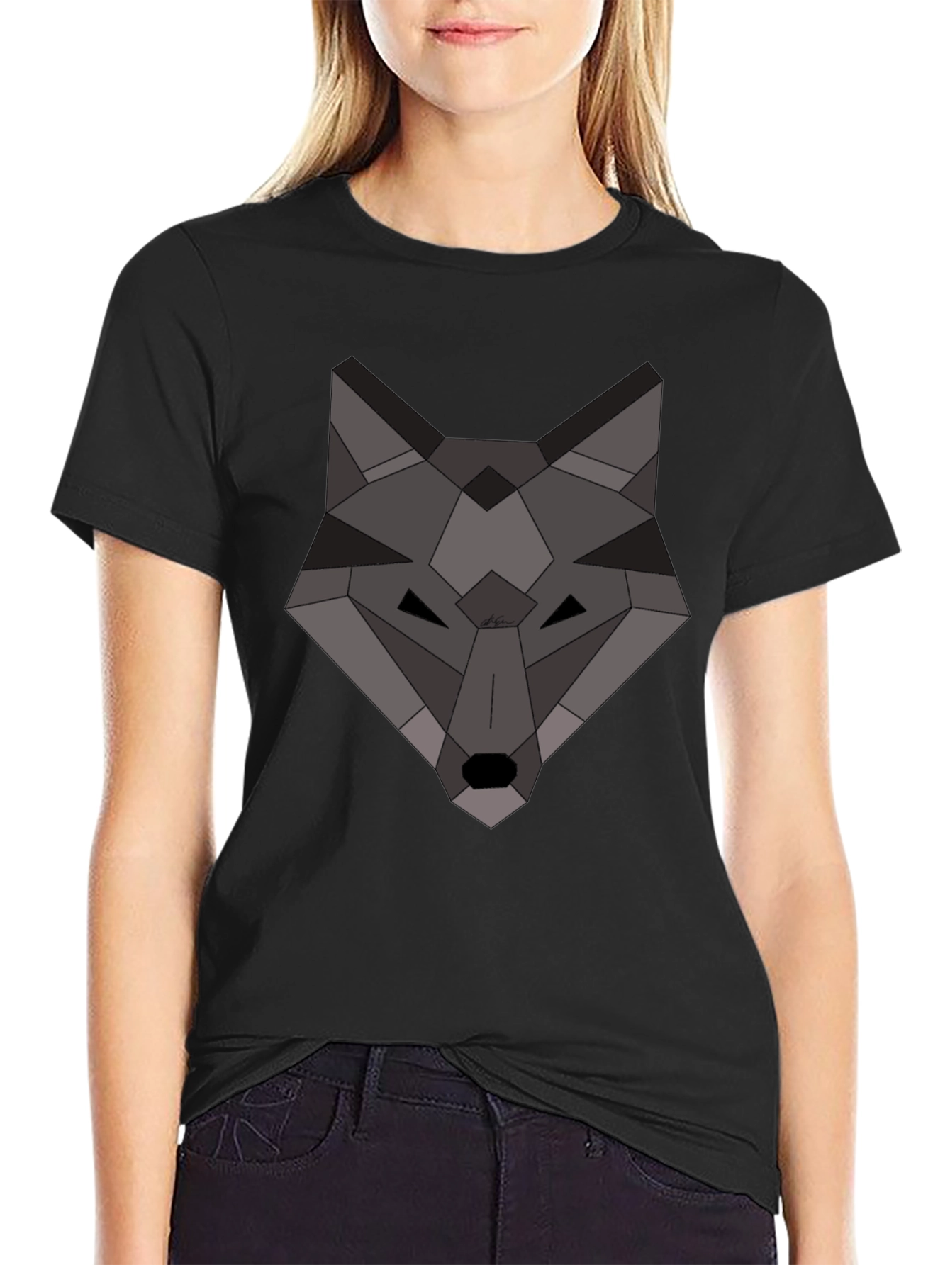 Geometric Wolf Graphic T-Shirt - Modern Design