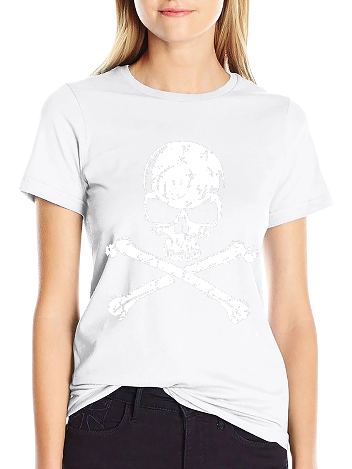 Skull & Crossbones Graphic Tee - Classic Pirate Design