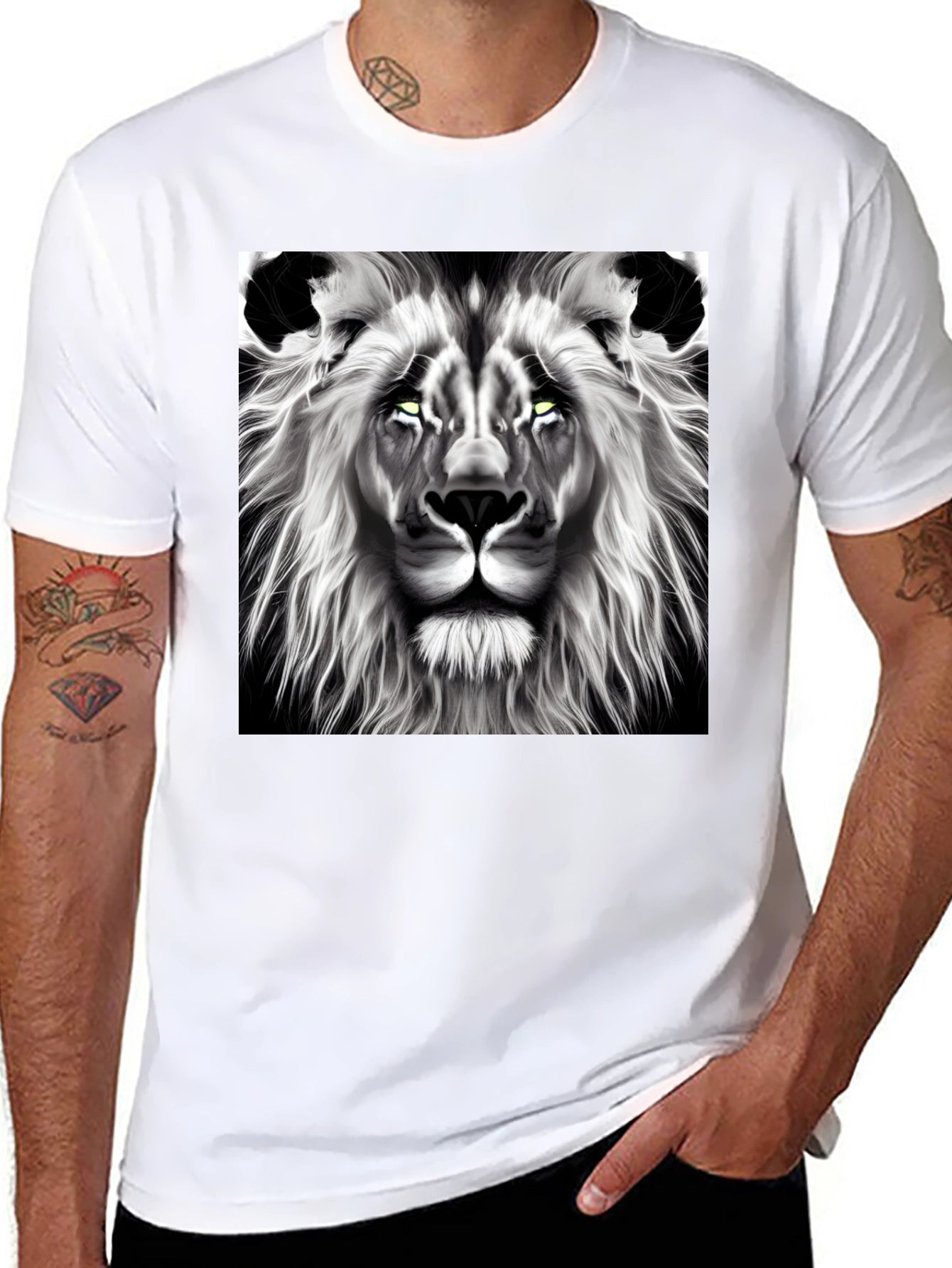 Lion Graphic Tee - Bold Black T-Shirt