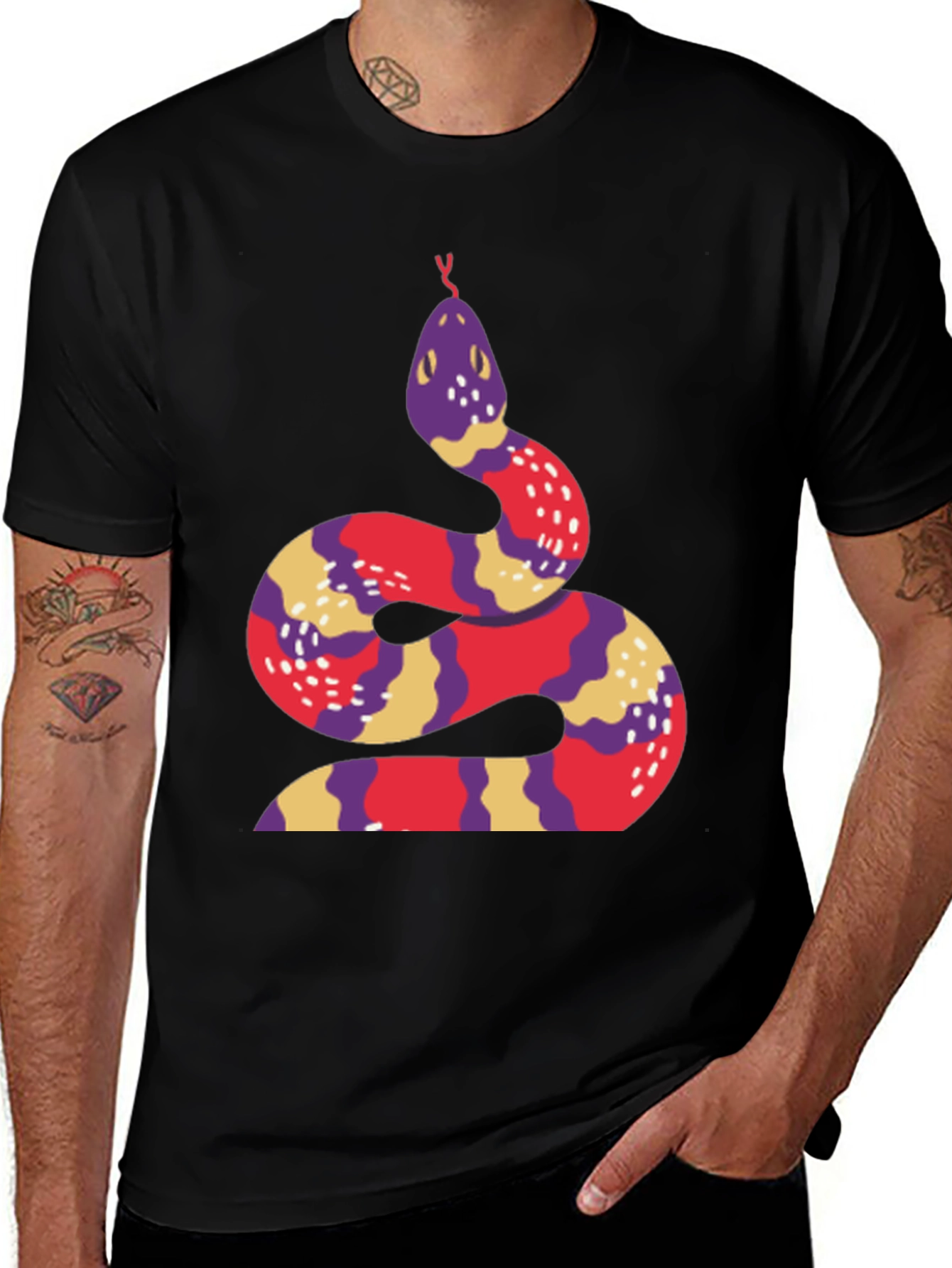 Snake Graphic Tee - Stylish Crew Neck T-Shirt